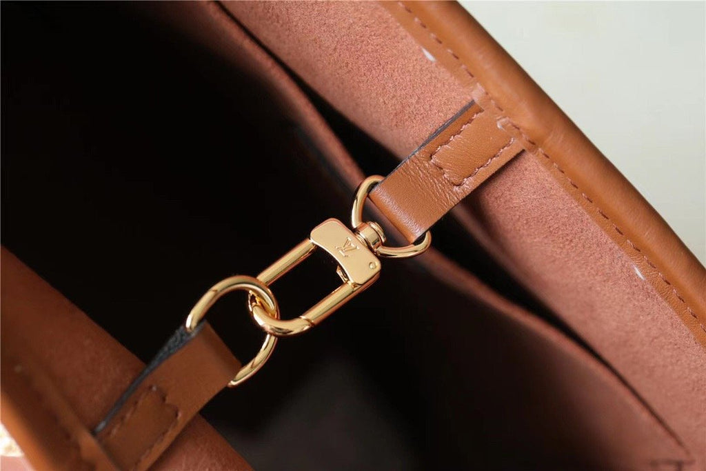 Louis Vuitton Petit Bucket Rafa Caramel Brown For Women, WomenÃƒÂ¢Ã¢â€šÂ¬Ã¢â€žÂ¢s Bags, Shoulder And Crossbody Bags 9.4in/24cm Louis Vuitton M59961