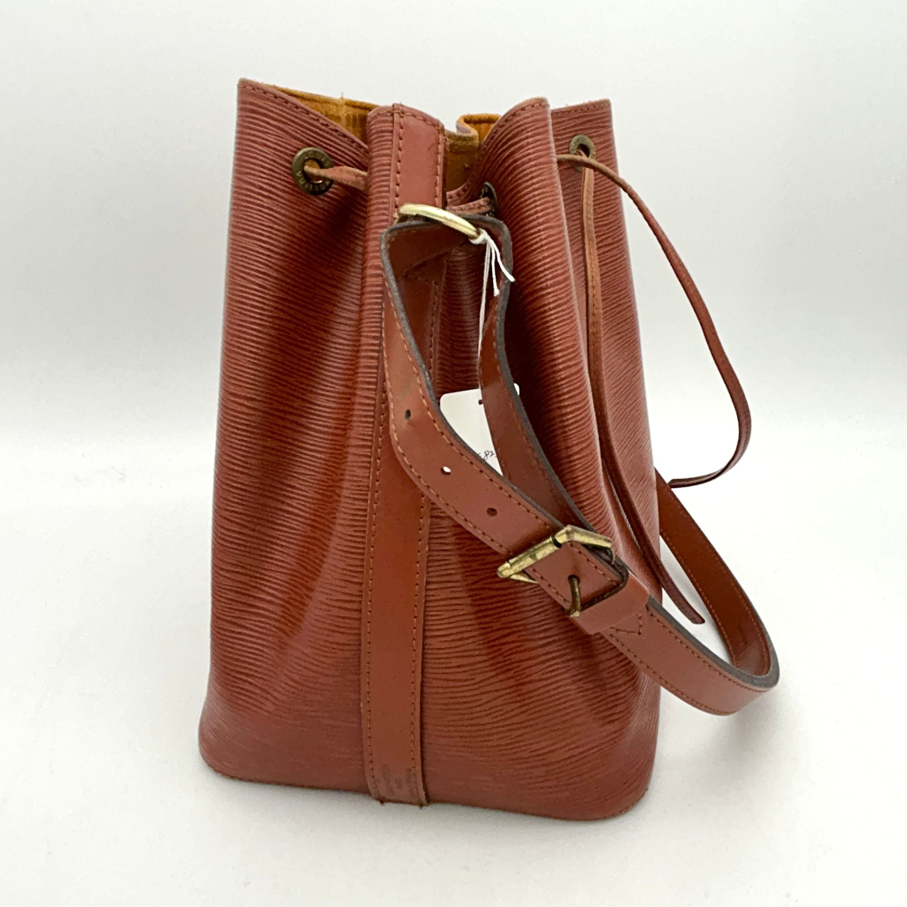 LOUIS VUITTON Epi Petit Noe Shoulder Bag Brown AE823