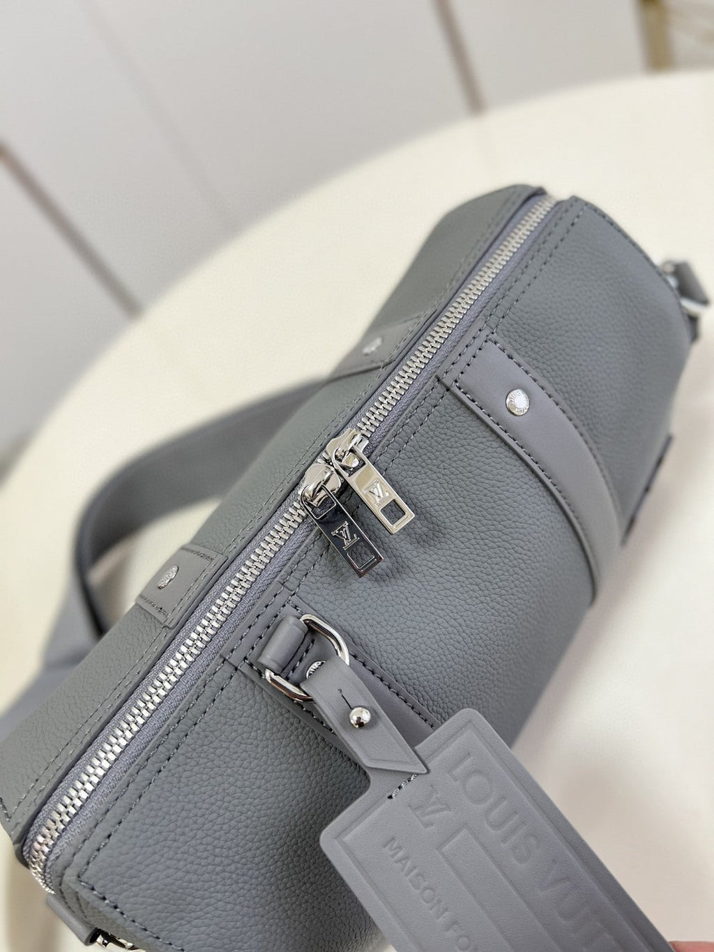 Louis Vuitton City Keepall Aerogram Grey For Men, Bags, Shoulder And Crossbody Bags 10.6in/27cm Louis Vuitton M59328