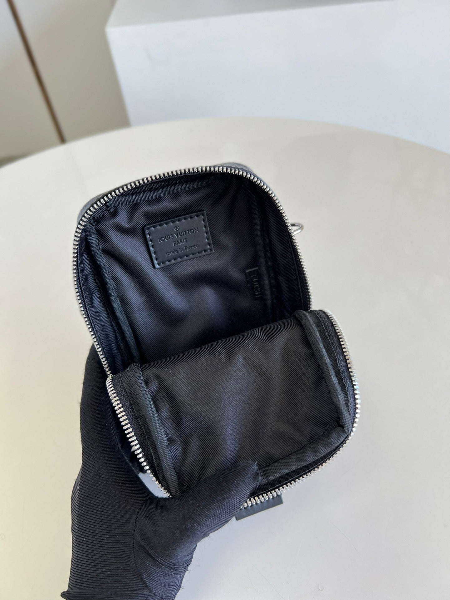 Louis Vuitton Double Phone Pouch Monogram Eclipse Reverse Canvas For Men, Bags, Crossbody Bags 7.1in/18cm Louis Vuitton M81321