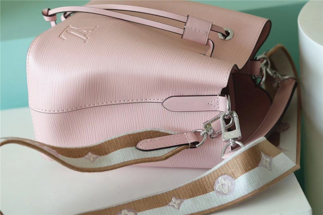 Louis Vuitton NeoNoe Epi Beige For Women,  Shoulder And Crossbody Bags 7.9in/20cm Louis VuittonÃƒâ€šÃ‚Â 