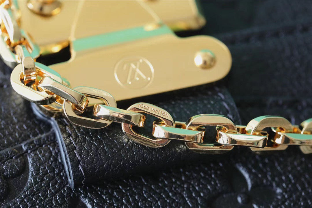 Louis Vuitton MarGLAMIau Monogram Empreinte Black For Women,  Shoulder And Crossbody Bags 9.6in/29.5cm Louis Vuitton M46200