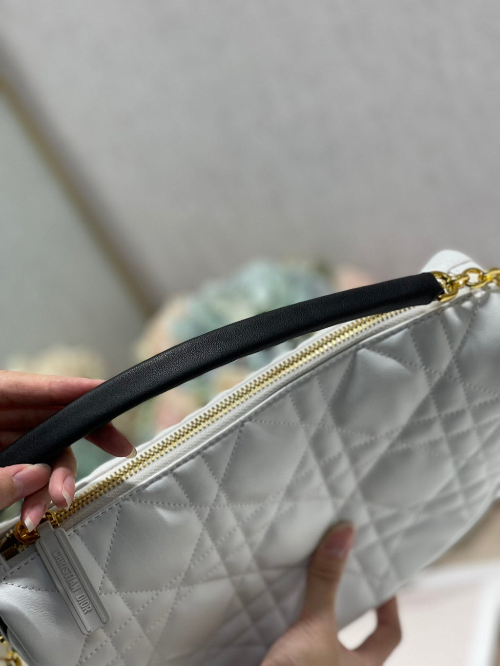 Dior MeDiorum Vibe Hobo Bag White Cannage, White Handbags, Crossbody Bags, 30cm CD M7201ONOA_M879