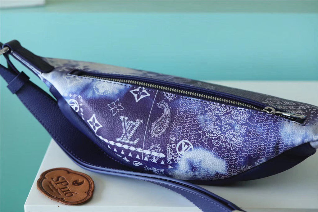 Louis Vuitton GLAMIscovery Bumbag PM Monogram Blue For Men, Bags, Shoulder And Crossbody Bags 17.3in/44cm Louis Vuitton M20587