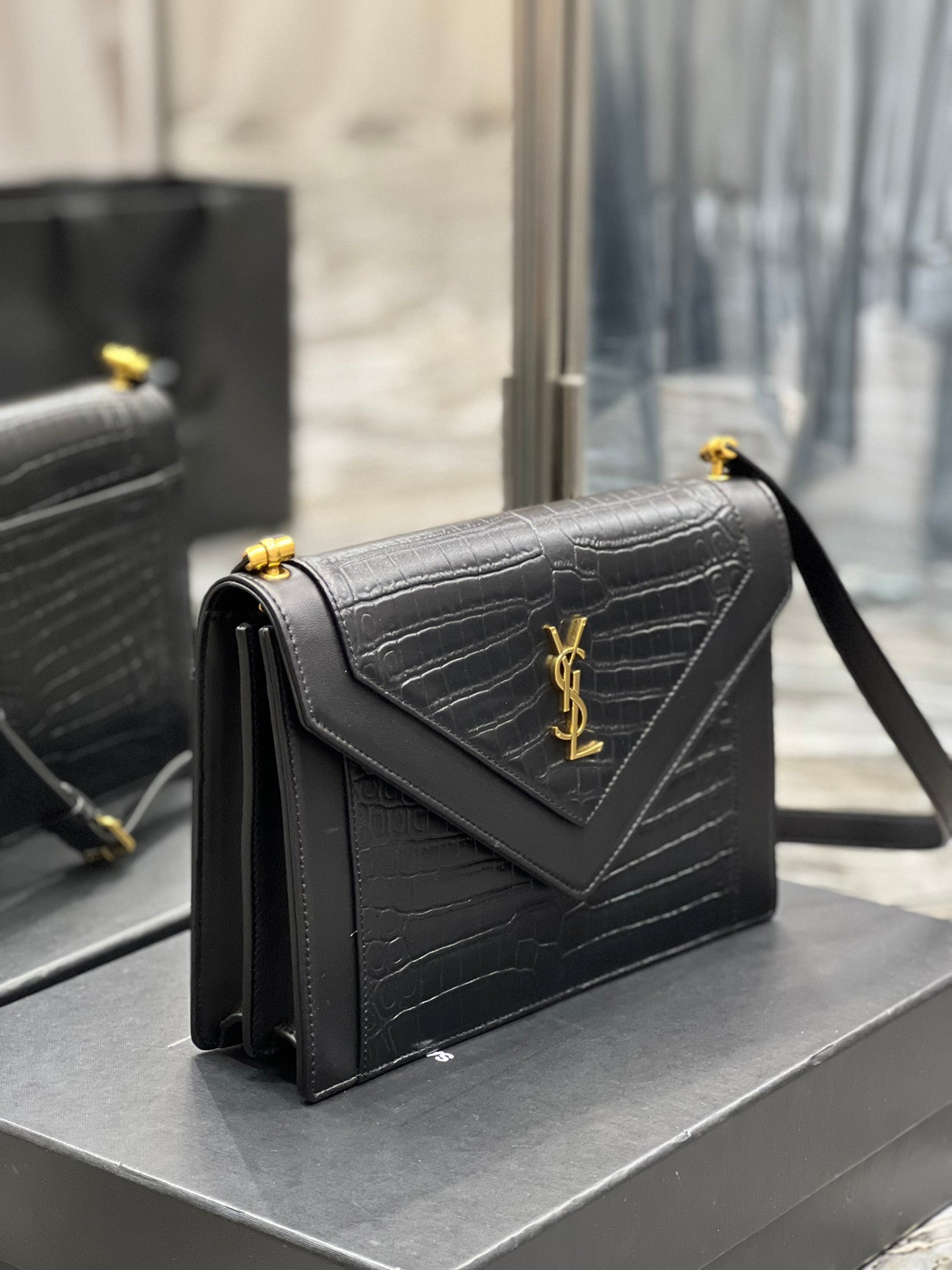 Top Quality Gaby Satchel Bag In Black With Gold Toned Hardware For Women 10.2in/26cm YSl 695724DZEUW1000