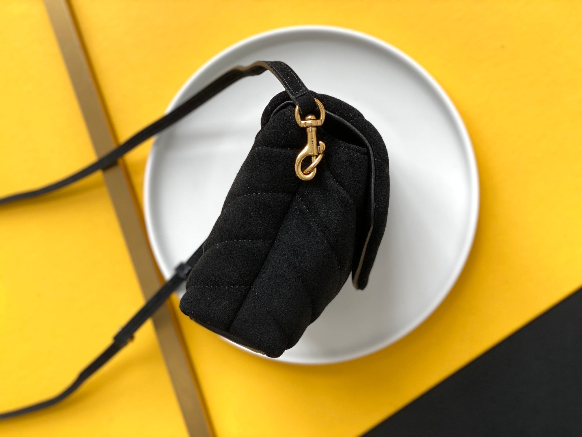 Top Quality Loulou Toy Strap Bag With Gold Hardware For Women 7.8in/20cm YSL 6784011U8271000