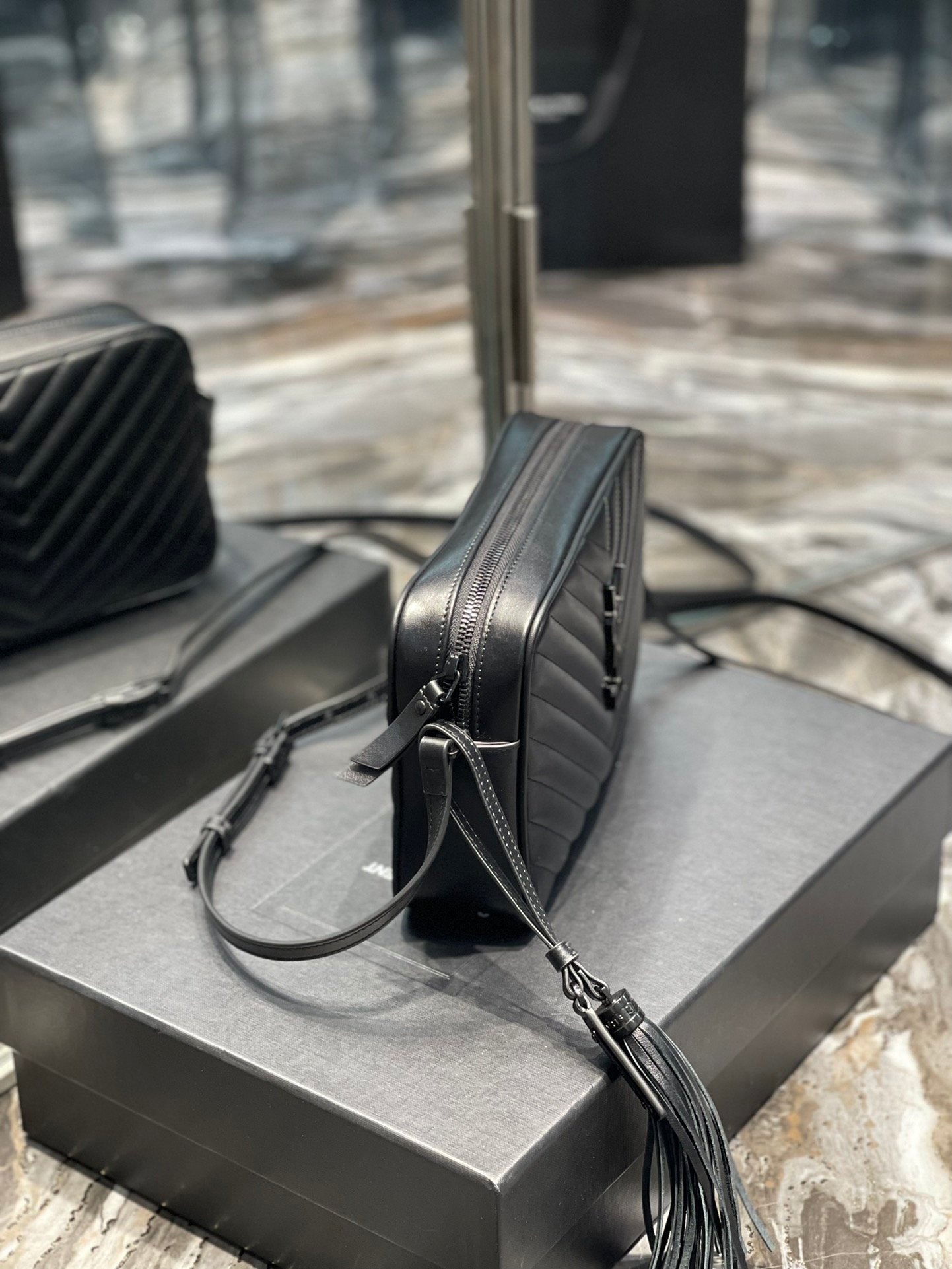 Top Quality Lou Camera Bag Black With Metal Hardware For Women 9in/23cm YSL 612544DV7081000