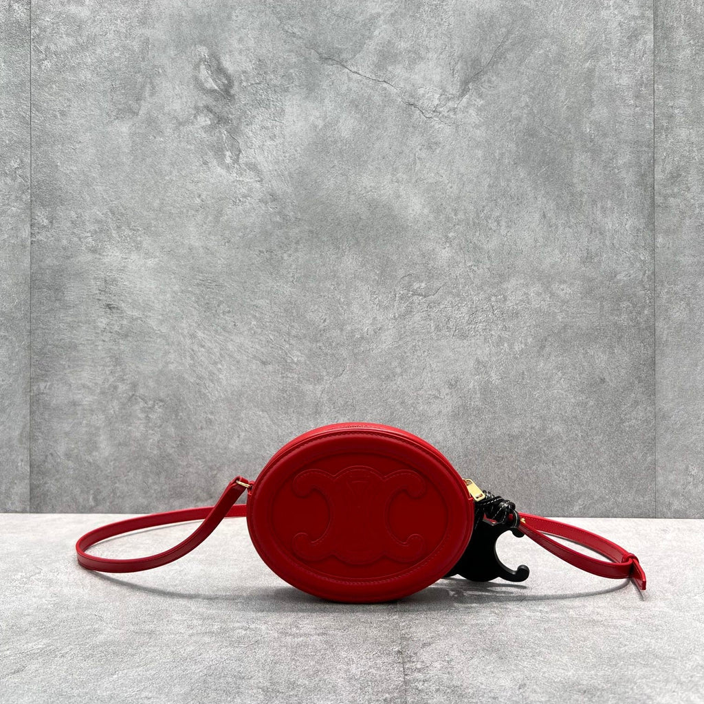 Crossbody Oval Purse Cuir Triomphe Red For Women 6in/16cmÃ‚Â 