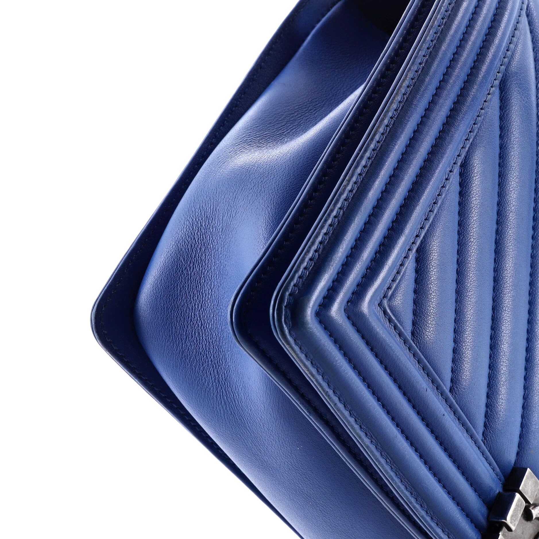 Chanel Boy Flap Bag Chevron Lambskin New Medium