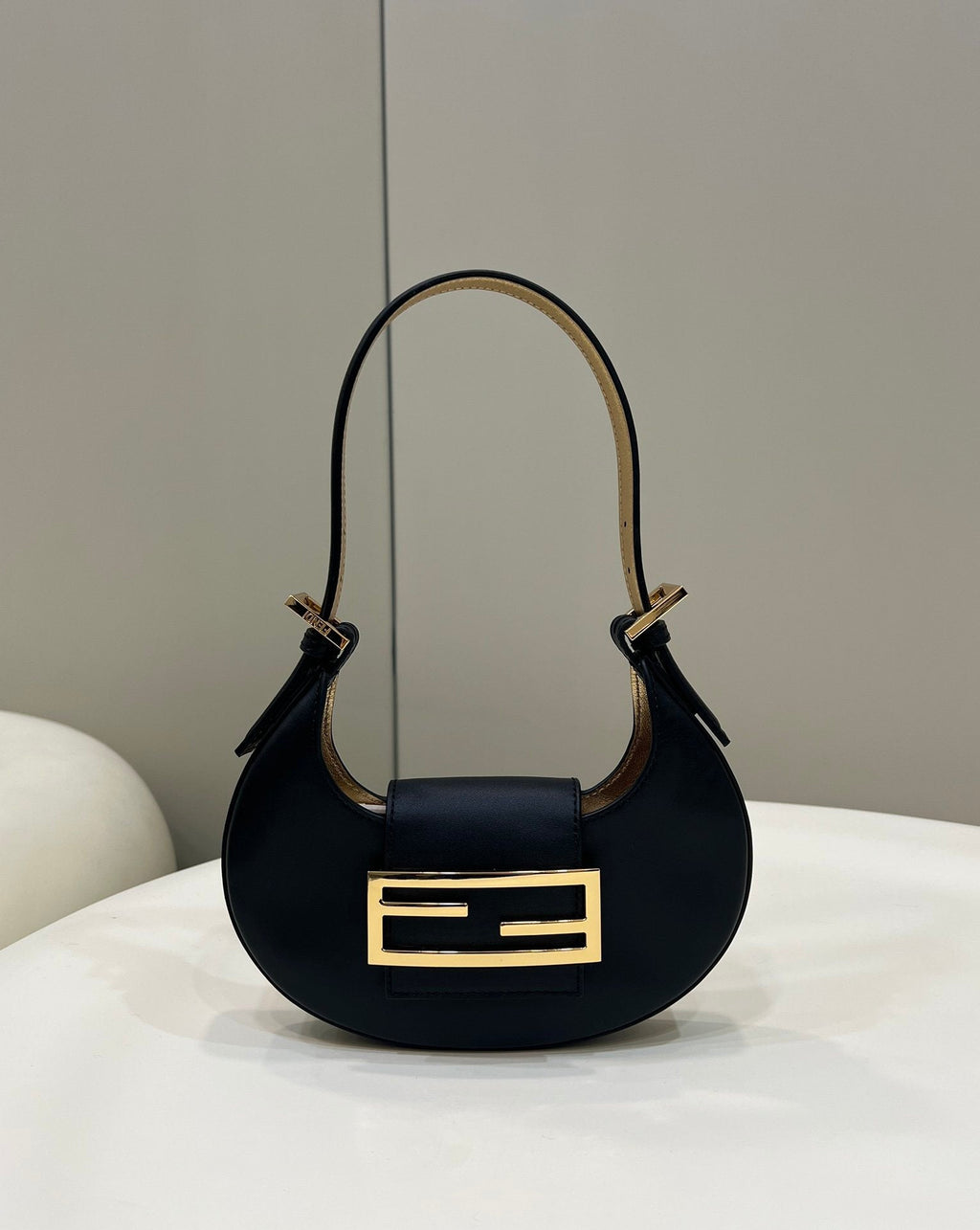 Cookie Black For Women, Women’s Handbags, Shoulder Bags 7.4in/19cm FF 8BS065AAIWF0KUR