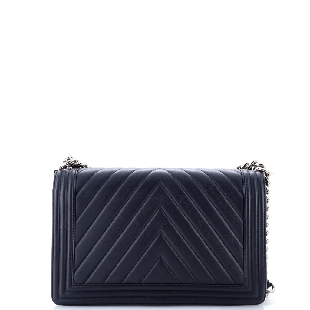 Chanel Boy Flap Bag Chevron Calfskin New Medium
