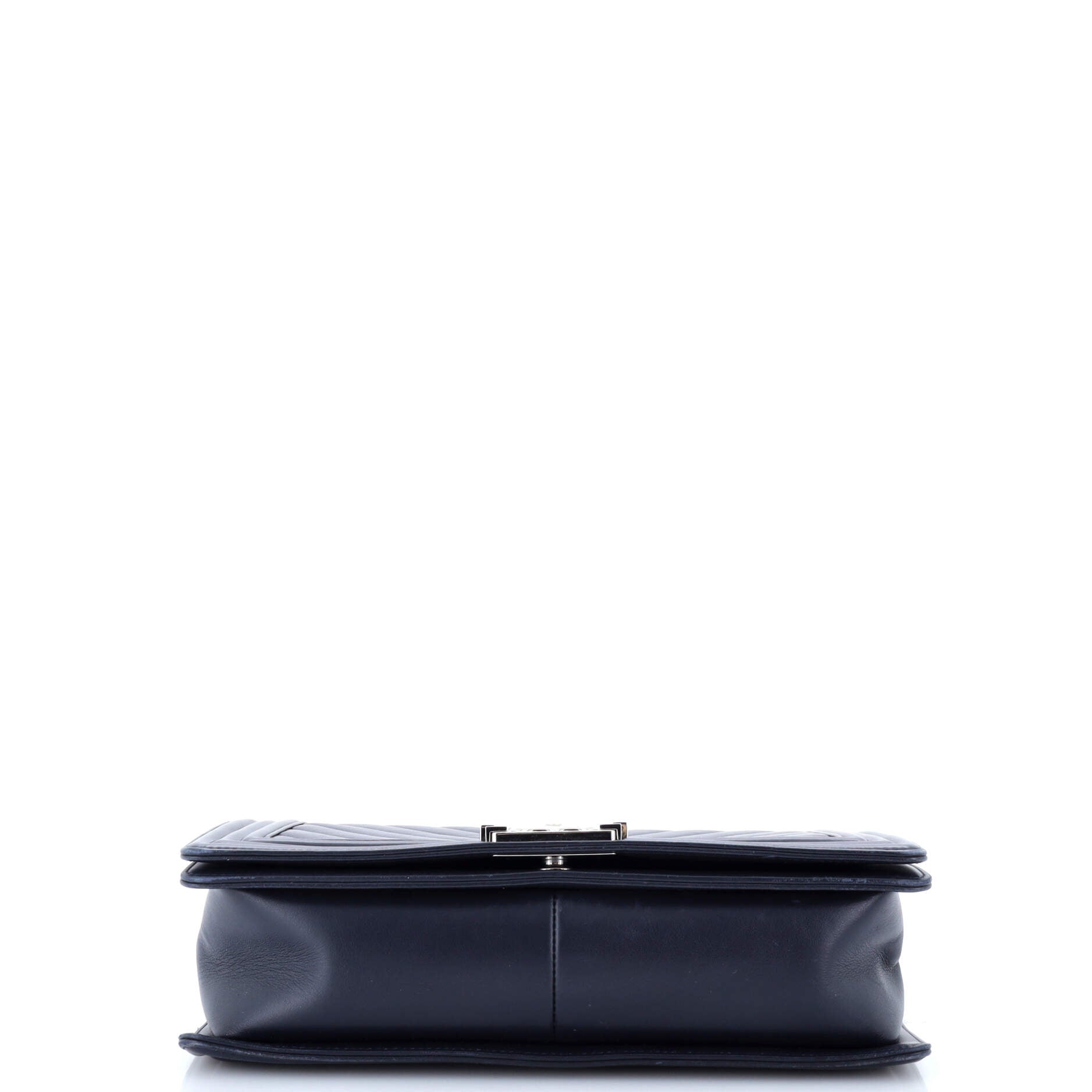 Chanel Boy Flap Bag Chevron Calfskin New Medium