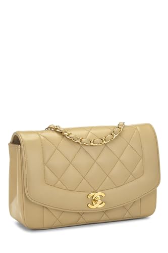 Chanel,  Beige Quilted lambskin Classic Flap Small, Beige