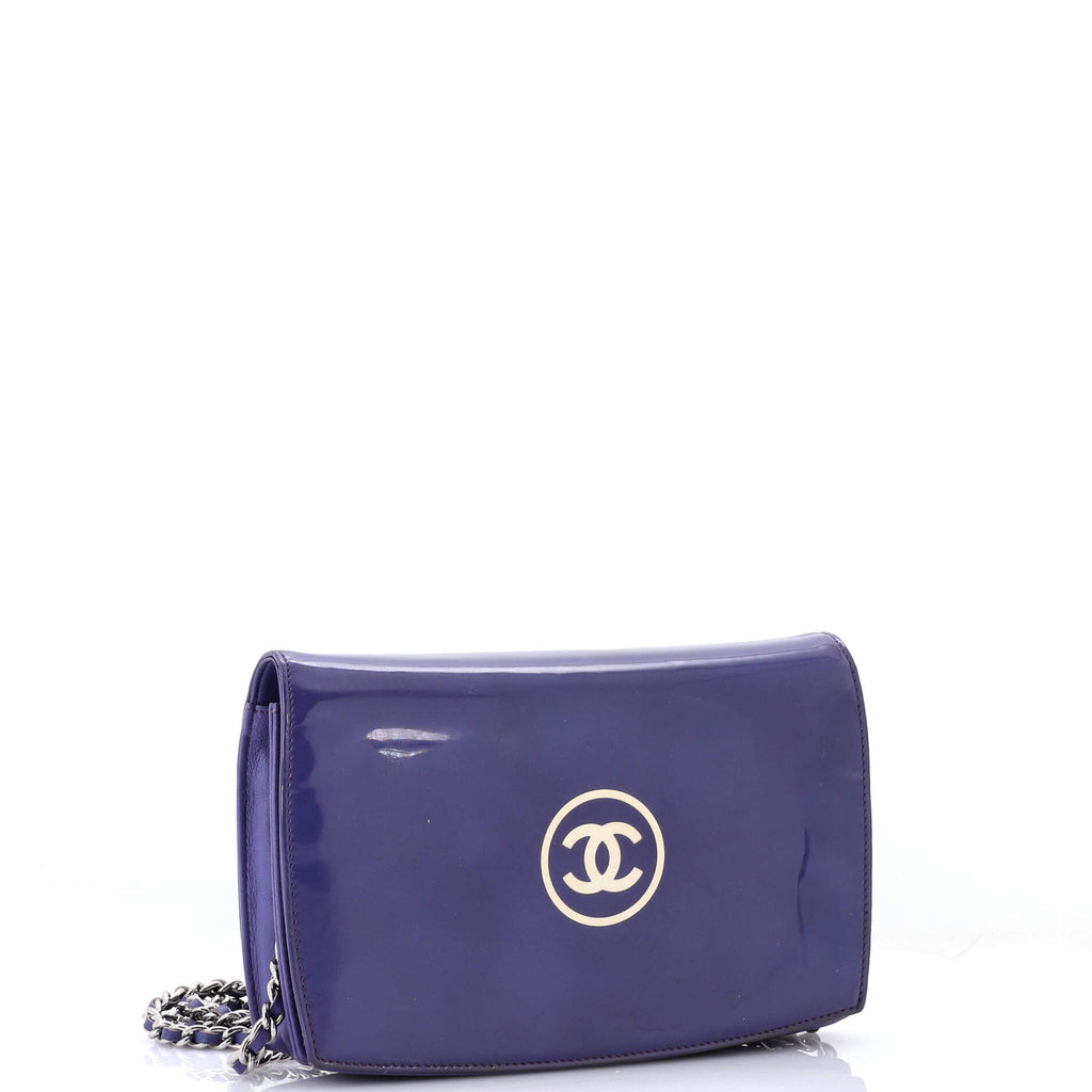 Chanel CC Logo Wallet on Chain