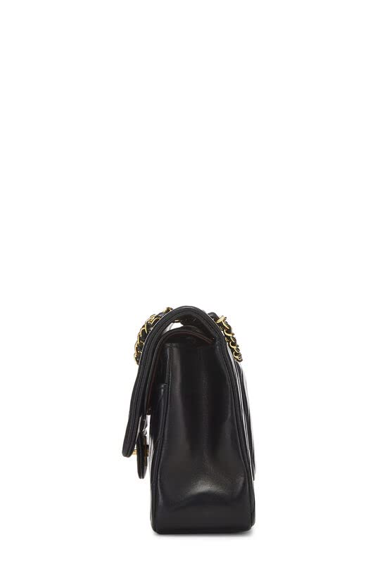 CHANEL,  Black Chevron Lambskin Classic Double Flap Medium, Black