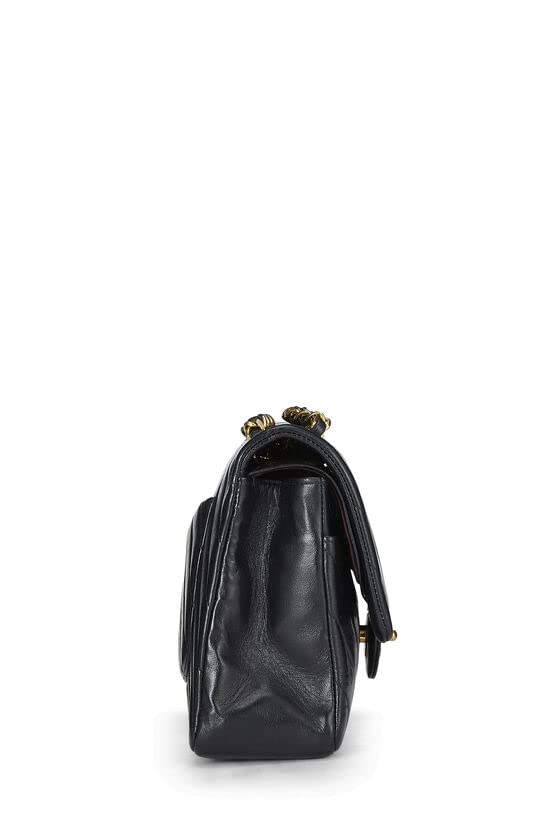 CHANEL,  Black Chevron Lambskin Classic Double Flap Medium, Black