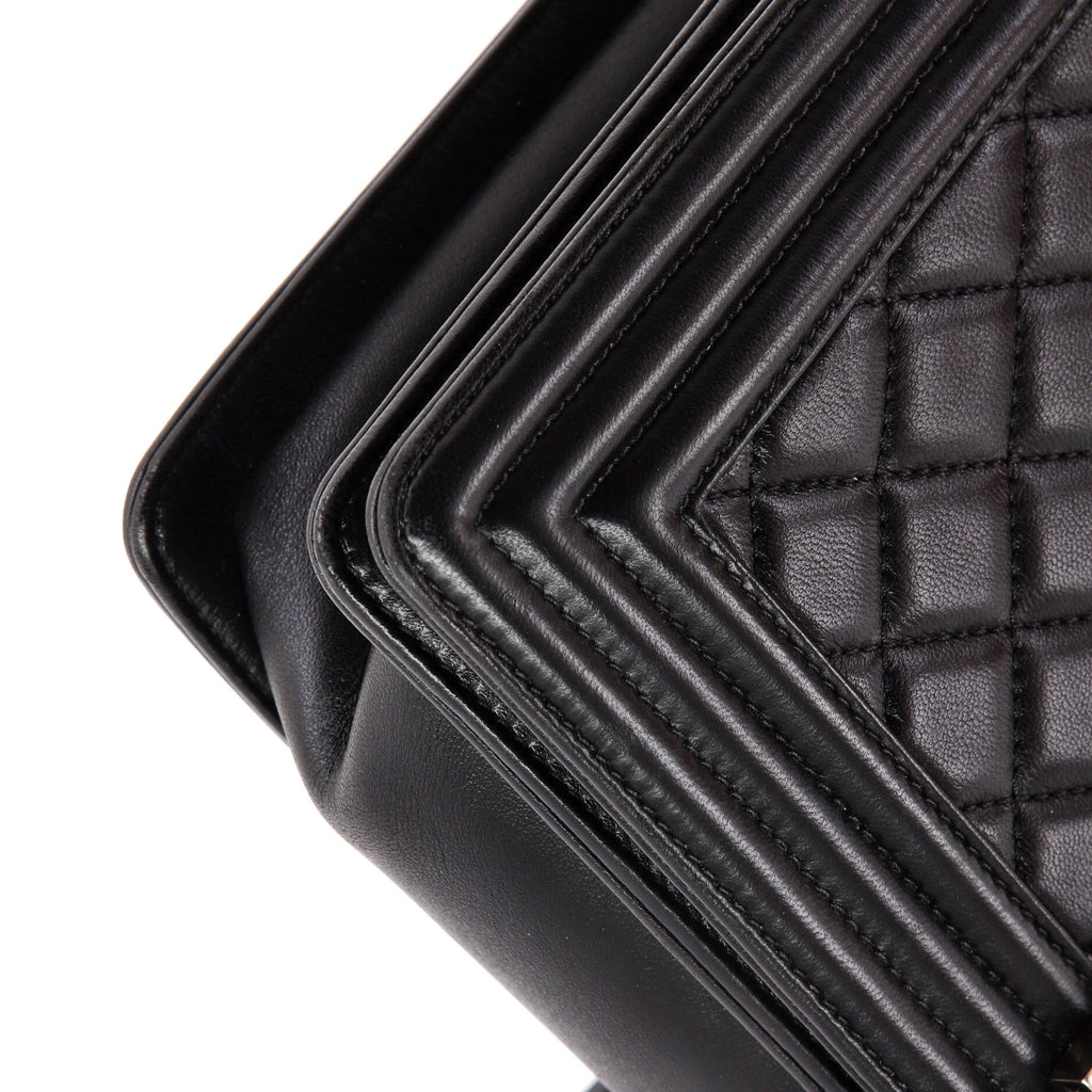 Chanel Boy Flap Bag Quilted Calfskin New Medium