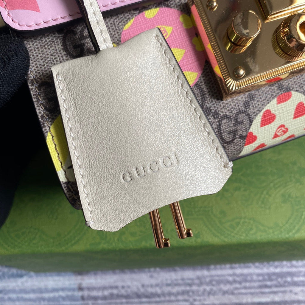Gucci Padlock Small Gucci Strawberry Shoulder Bag Beige For Women, Women’s Bags 7.9in/20cm Gucci