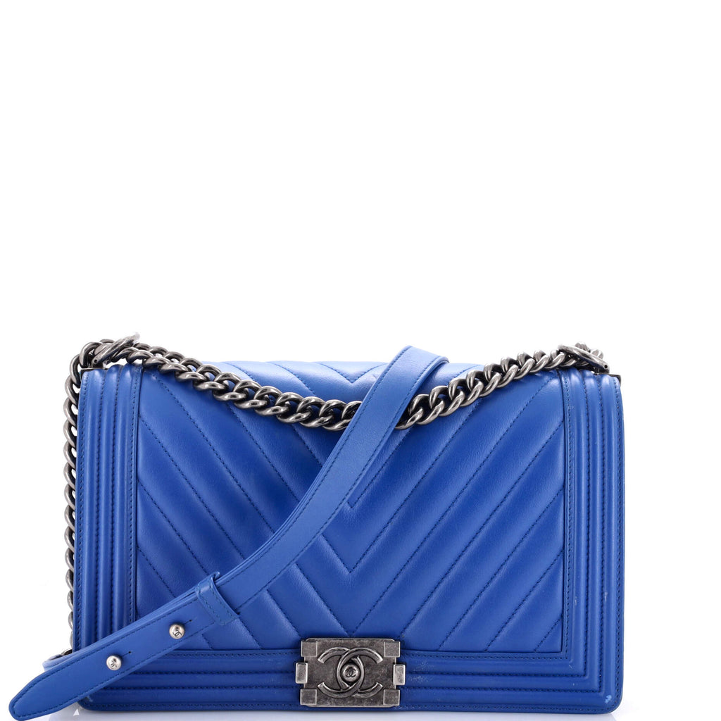 Chanel Boy Flap Bag Chevron Calfskin New Medium