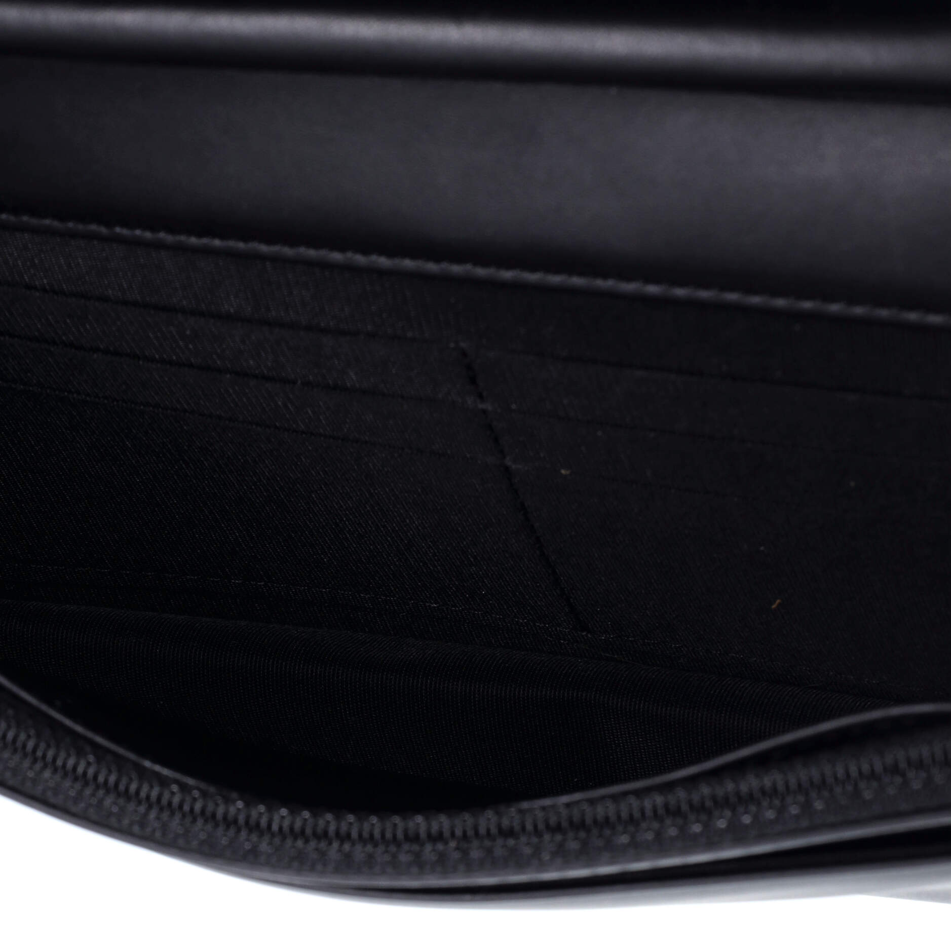 Chanel CC Wallet on Chain Stitched