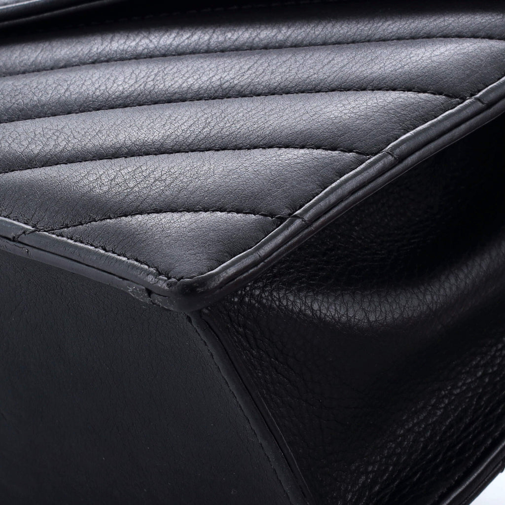 Chanel Envelope Flap Bag Chevron Calfskin Medium