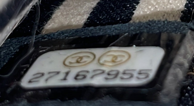 Chanel Envelope Flap Bag Chevron Calfskin Medium