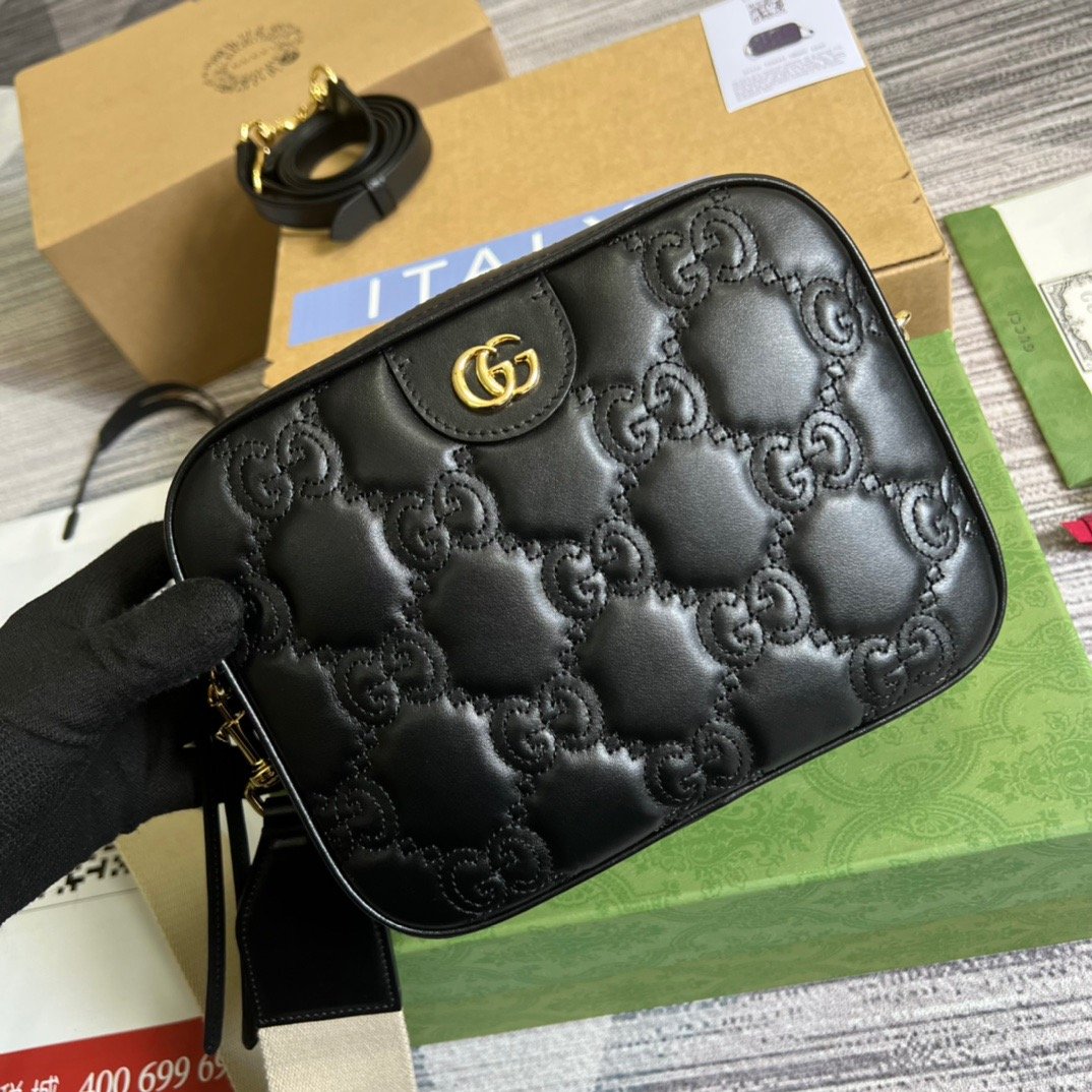 Matelasse Shoulder Bag Black For Women, Women’s Bags 8.5in/22cm 702234 UM8HG 1046