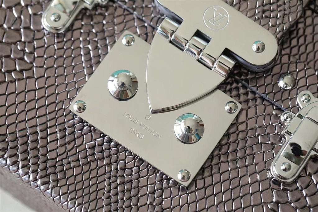 Louis Vuitton Petite Malle High Shiny Alligator By Nicolas Ghesquiere SiLouis Vuittoner For Women,  Shoulder And Crossbody Bags 7.9in/20cm Louis VuittonÃƒâ€šÃ‚Â 