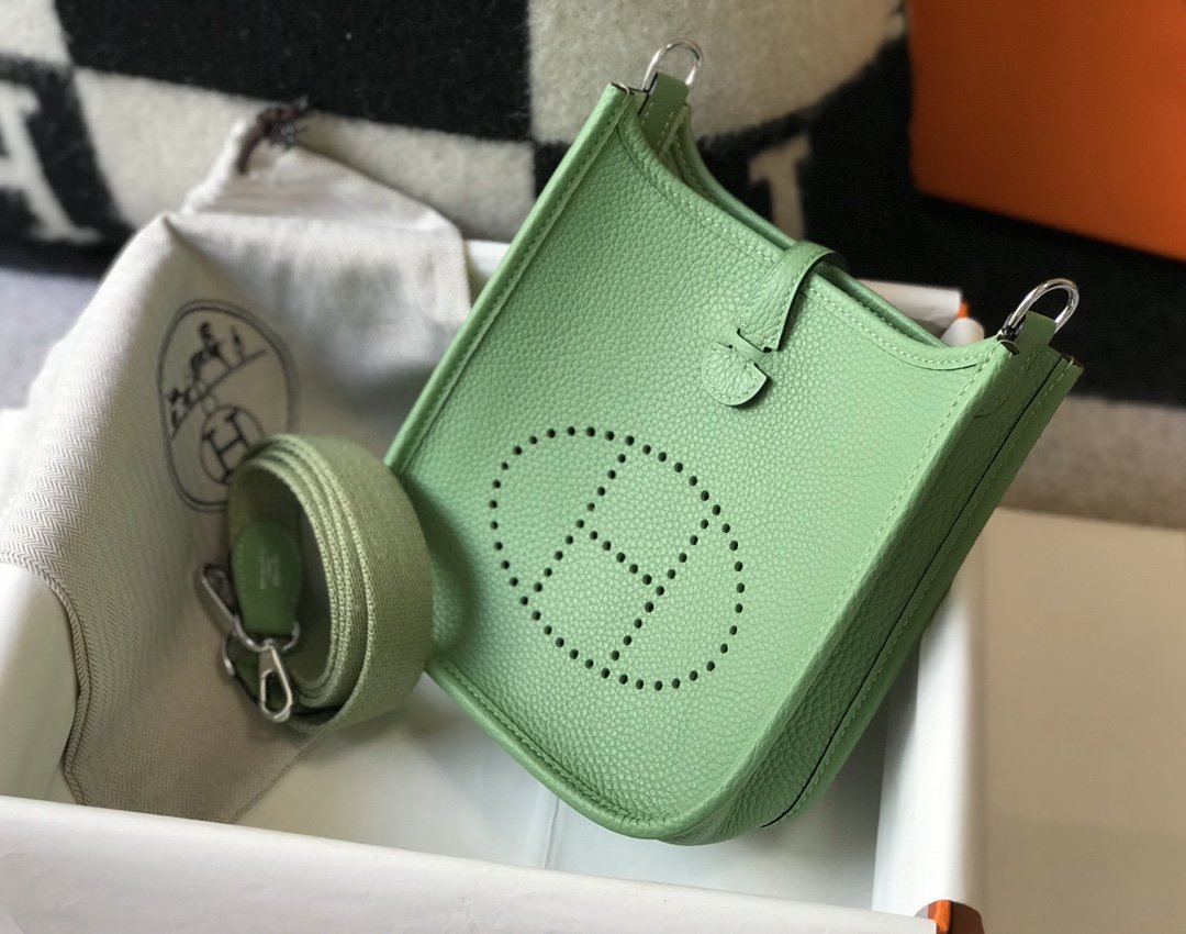 Evelyne 16 Amazone Bag Green With SiLouis Vuittoner-Toned Hardware For Women, Shoulder And Crossbody Bags 6.3in/16cm
