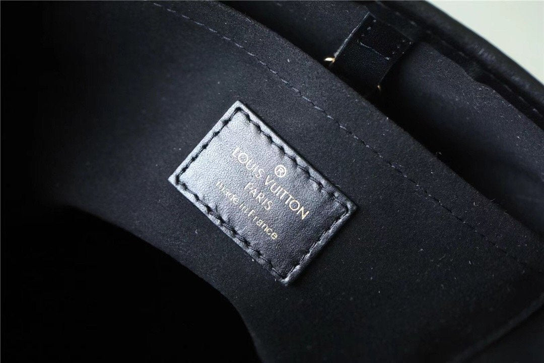 Louis Vuitton Petit Bucket Rafa Black For Women, WomenÃƒÂ¢Ã¢â€šÂ¬Ã¢â€žÂ¢s Bags, Shoulder And Crossbody Bags 9.4in/24cm Louis Vuitton M59961
