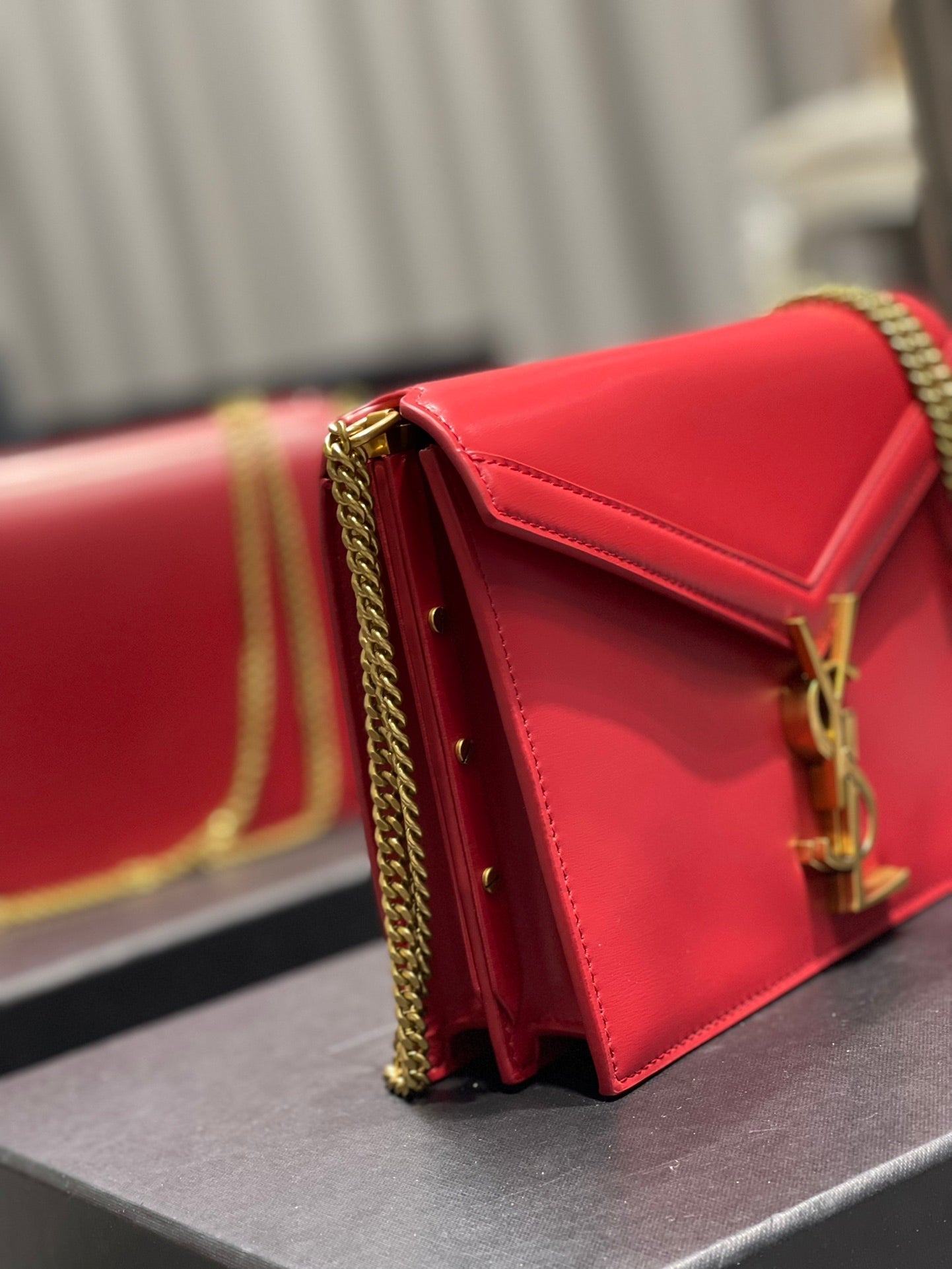 YSSL Cassandra Medium Chain Bag Rouge Opyum In Grain De Poudre Embossed For Women 8in/22cm YSL 532750BOW0W6008