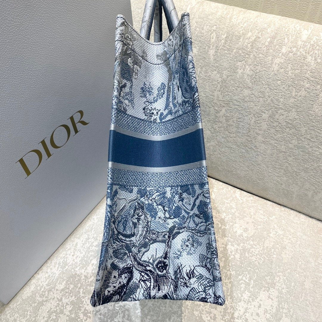 Dior Large Book Tote Blue and White Cornely Embroidery, Blue, For Women Women’s Handbags, Shoulder Bags, 42cm CD M1286ZRGO_M928