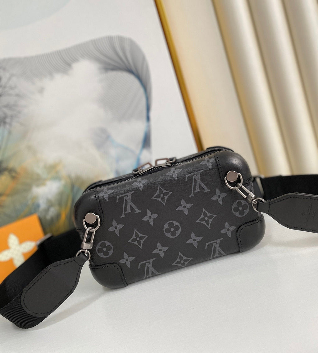 Louis Vuitton Horizon Clutch Monogram Eclipse For Men, Bags, Shoulder And Crossbody Bags 8.3in/21cm Louis Vuitton M45579