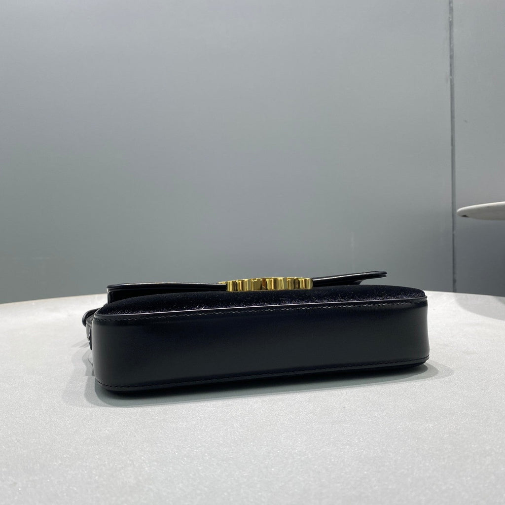 Triomphe Shoulder Bag Black For Women 8in/20cmÃ‚Â 