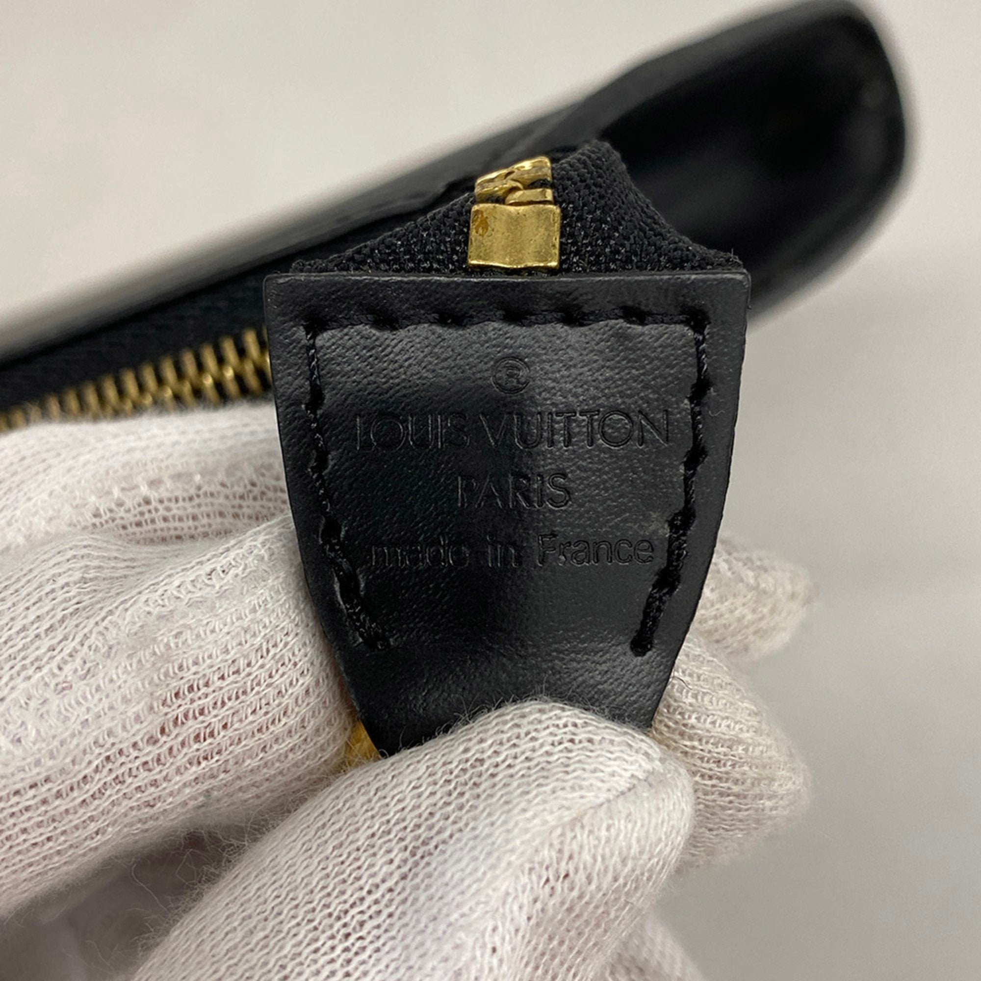 Louis Vuitton Pochette Accessoires  Leather Clutch Bag