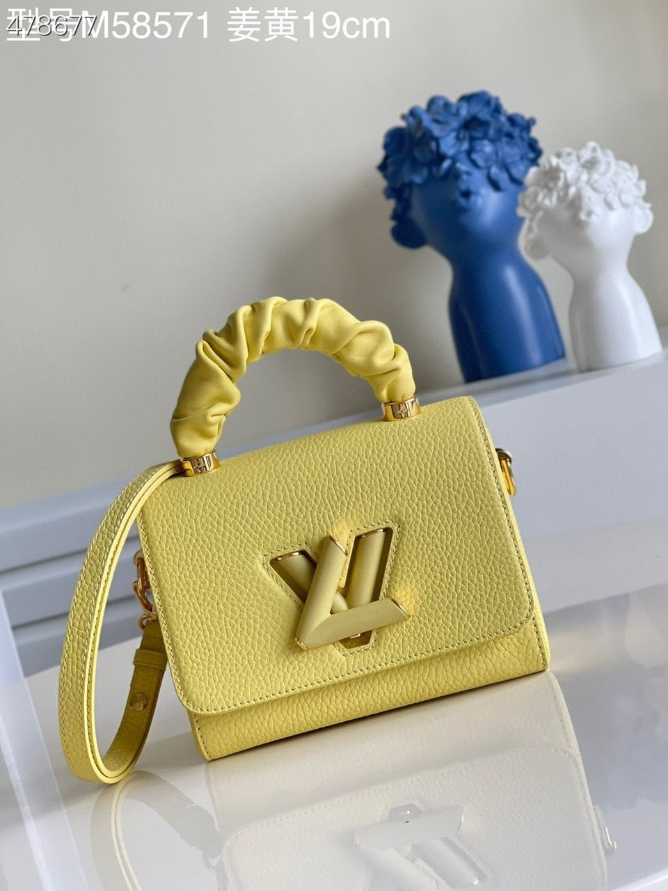 Louis Vuitton Twist PM Ginger Yellow For Women, WomenÃƒÂ¢Ã¢â€šÂ¬Ã¢â€žÂ¢s Handbags, Shoulder And Crossbody Bags 7.1in/18cm Louis Vuitton M58571