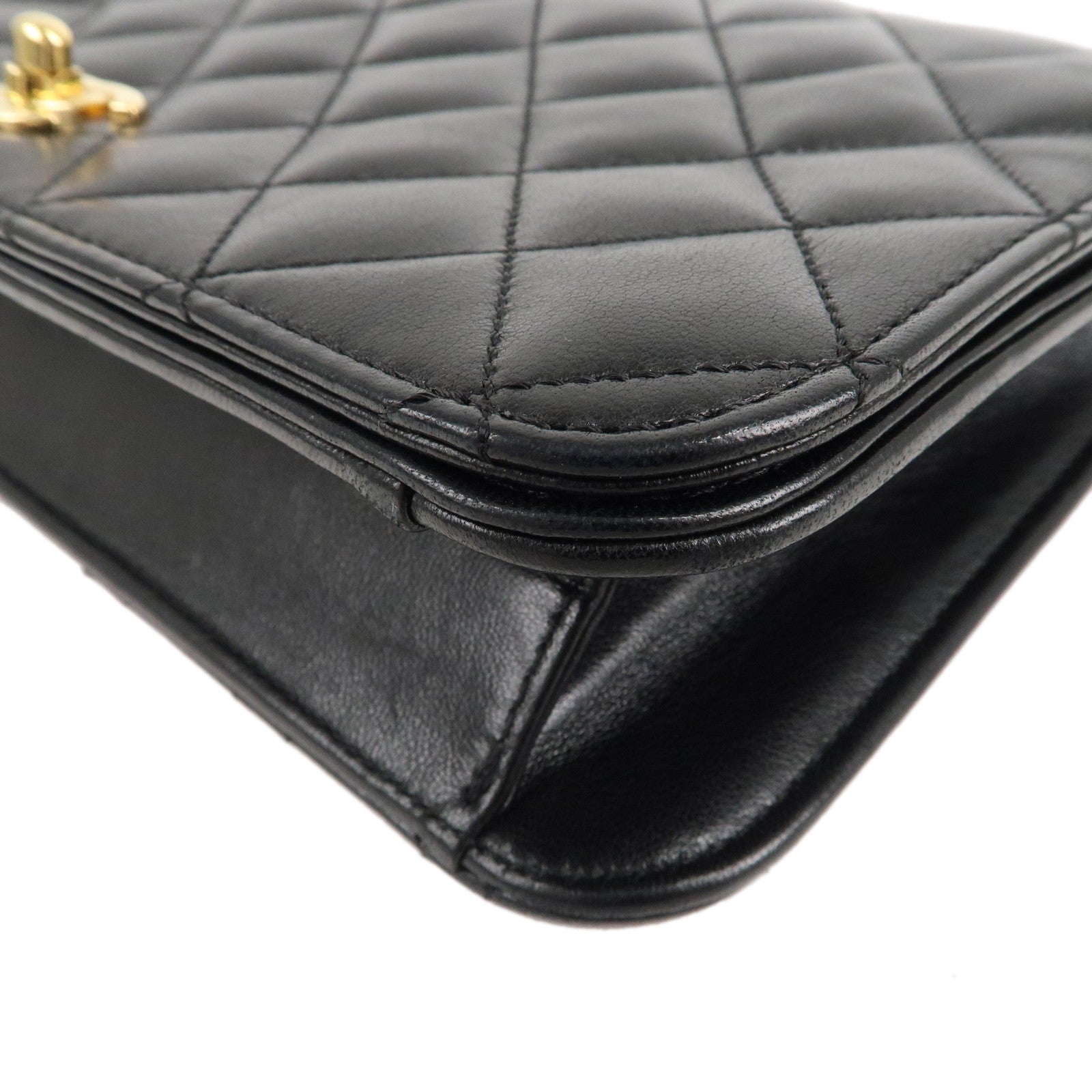 CHANEL Matelasse Lamb Skin Chain Shoulder Bag Black Gold HDW