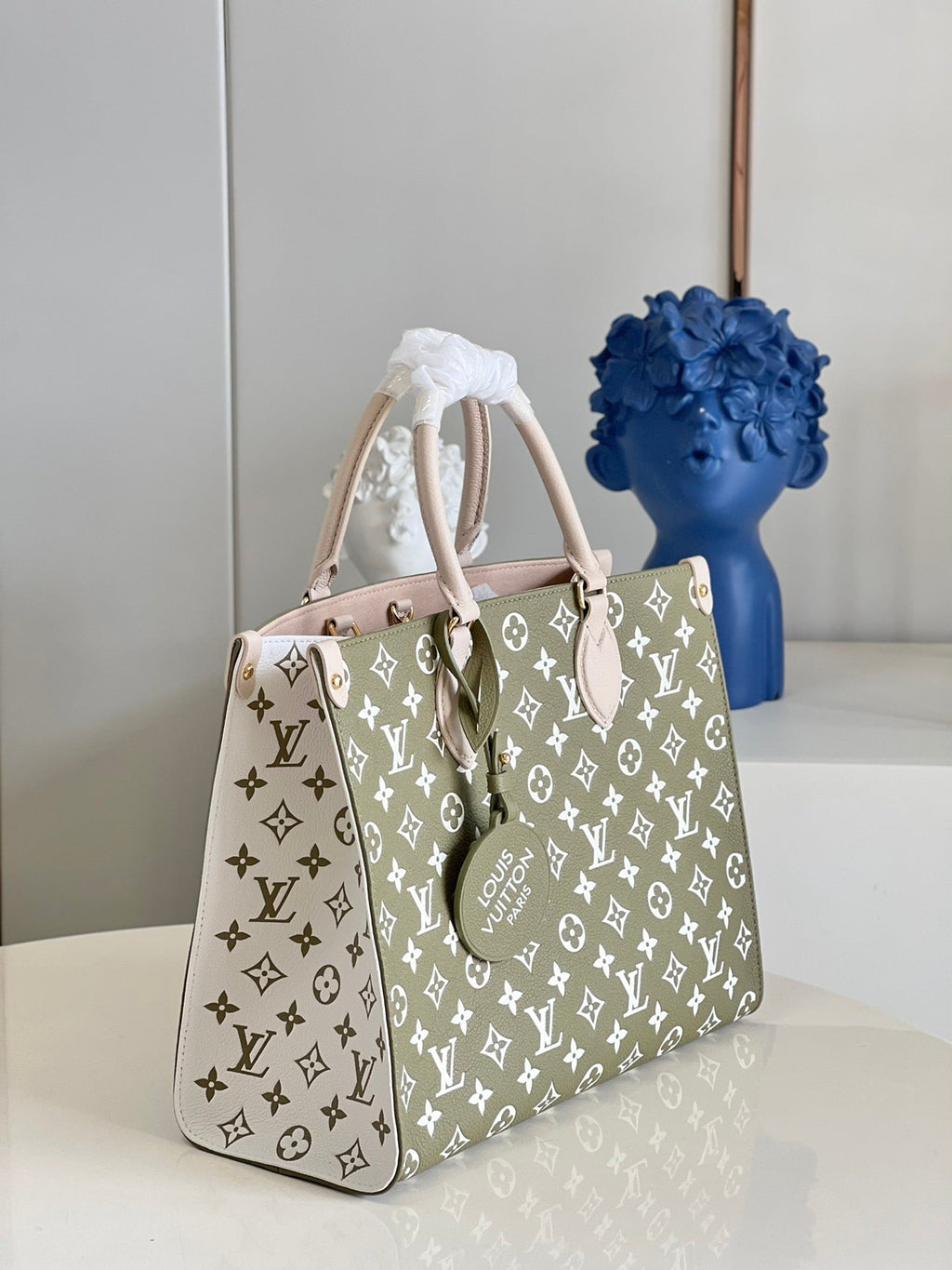 Louis Vuitton Onthego MM Monogram Empreinte Khaki Green For Women,  Tote Bags 35cm Louis Vuitton M46060
