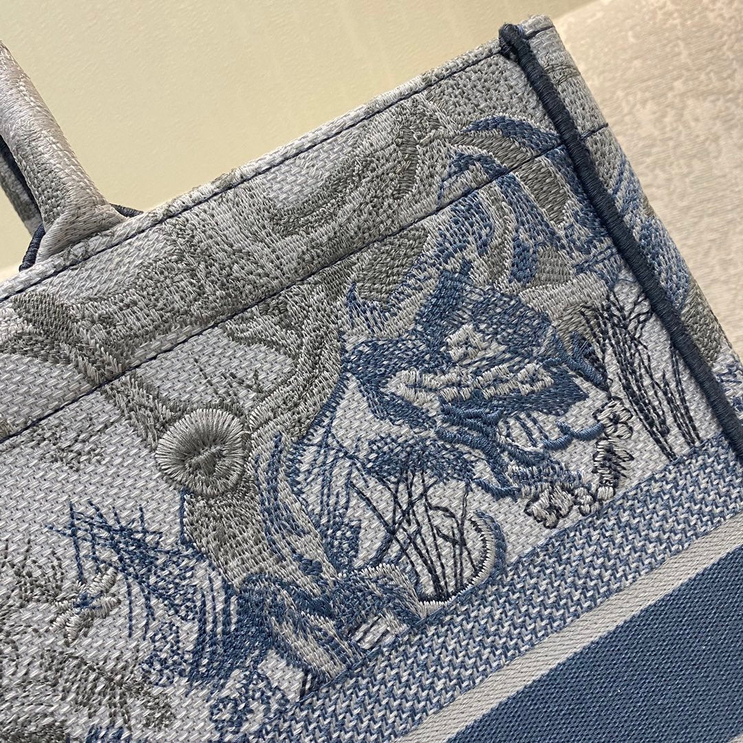 Dior Large Book Tote Blue and White Cornely Embroidery, Blue, For Women Women’s Handbags, Shoulder Bags, 42cm CD M1286ZRGO_M928