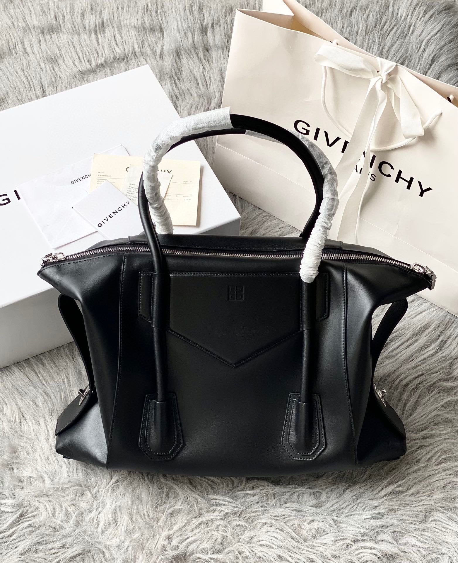 gv Small Antigona Soft Bag Black For Women, Handbags, Shoulder Bags 17.7in/45cm GVC