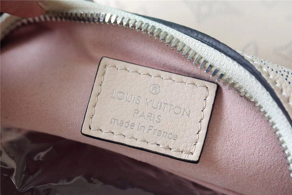 Louis Vuitton Why Knot MM Mahina Light Pink For Women,  Shoulder And Crossbody Bags 13.4in/34cm Louis Vuitton 
