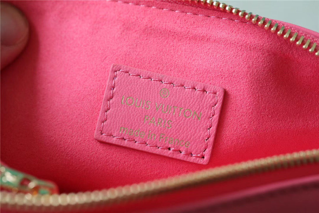 Louis Vuitton Coussin Monogram Light Pink For Women, WomenÃƒÂ¢Ã¢â€šÂ¬Ã¢â€žÂ¢s Bags, Shoulder And Crossbody Bags 8.3in/21cm Louis Vuitton