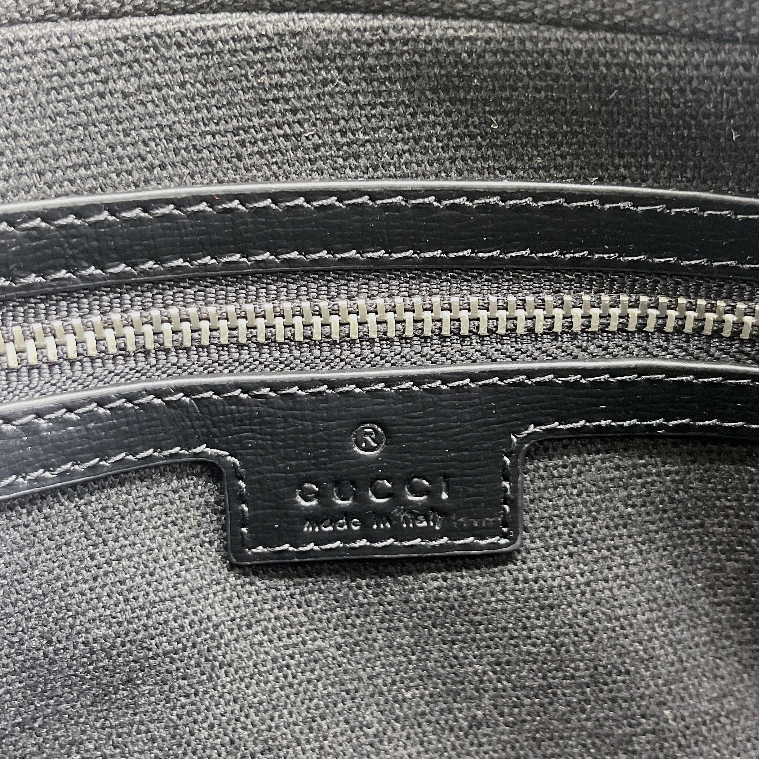 Shoulder Bag With Interlocking G Black Supreme Canvas For WomenÃ‚Â  9.6in/24.5cm 703468 92THF 1000