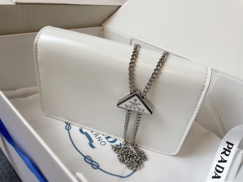 Barnes-Bags - Prada Bags - 946