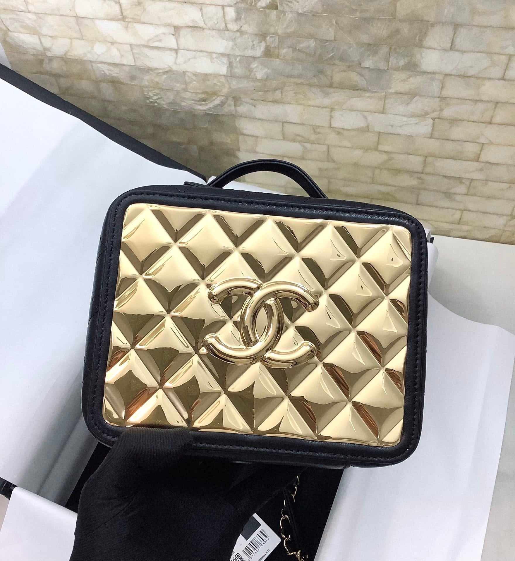Chanel anity Case Black With Gold Metal For Women, Women’s Handbags, Shoulder And Crossbody Bags 7.2in/19cm AS2900
