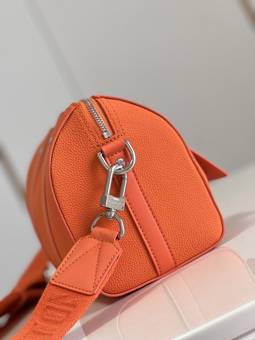 Louis Vuitton City Keepall Aerogram Orange For Men, Bags, Shoulder And Crossbody Bags 10.6in/27cm Louis Vuitton
