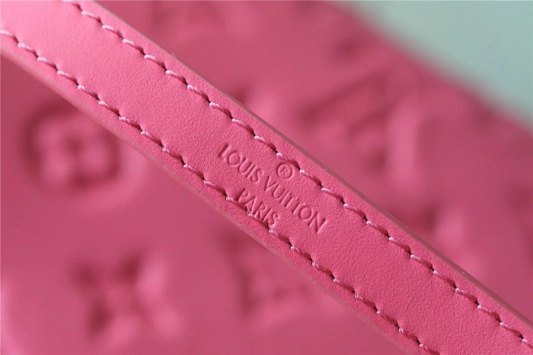Louis Vuitton Coussin Monogram Light Pink For Women, WomenÃƒÂ¢Ã¢â€šÂ¬Ã¢â€žÂ¢s Bags, Shoulder And Crossbody Bags 8.3in/21cm Louis Vuitton