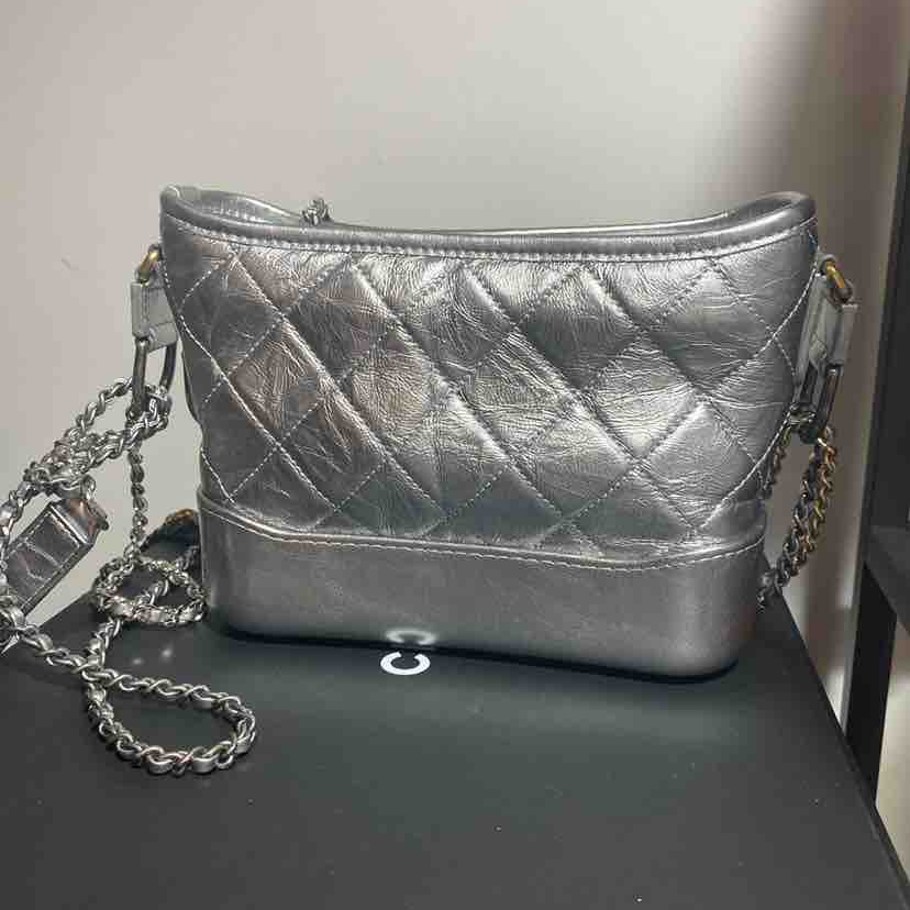 Chanel Gabrielle Shoulder Bag, SiLouis Vuittoner Quilted Leather, MeDiorum