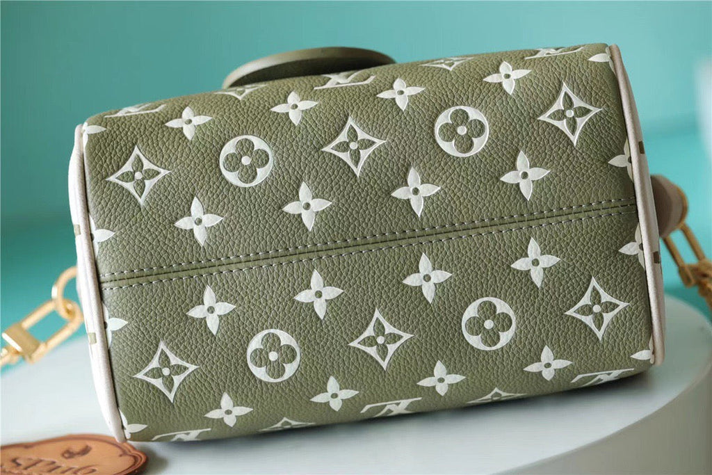 Louis Vuitton Speedy Bandouliere 20 PM Monogram Empreinte Khaki Green / Beige / CreamFor Women,  Shoulder And Crossbody Bags 20.5cm/8.1in Louis Vuitton M46118