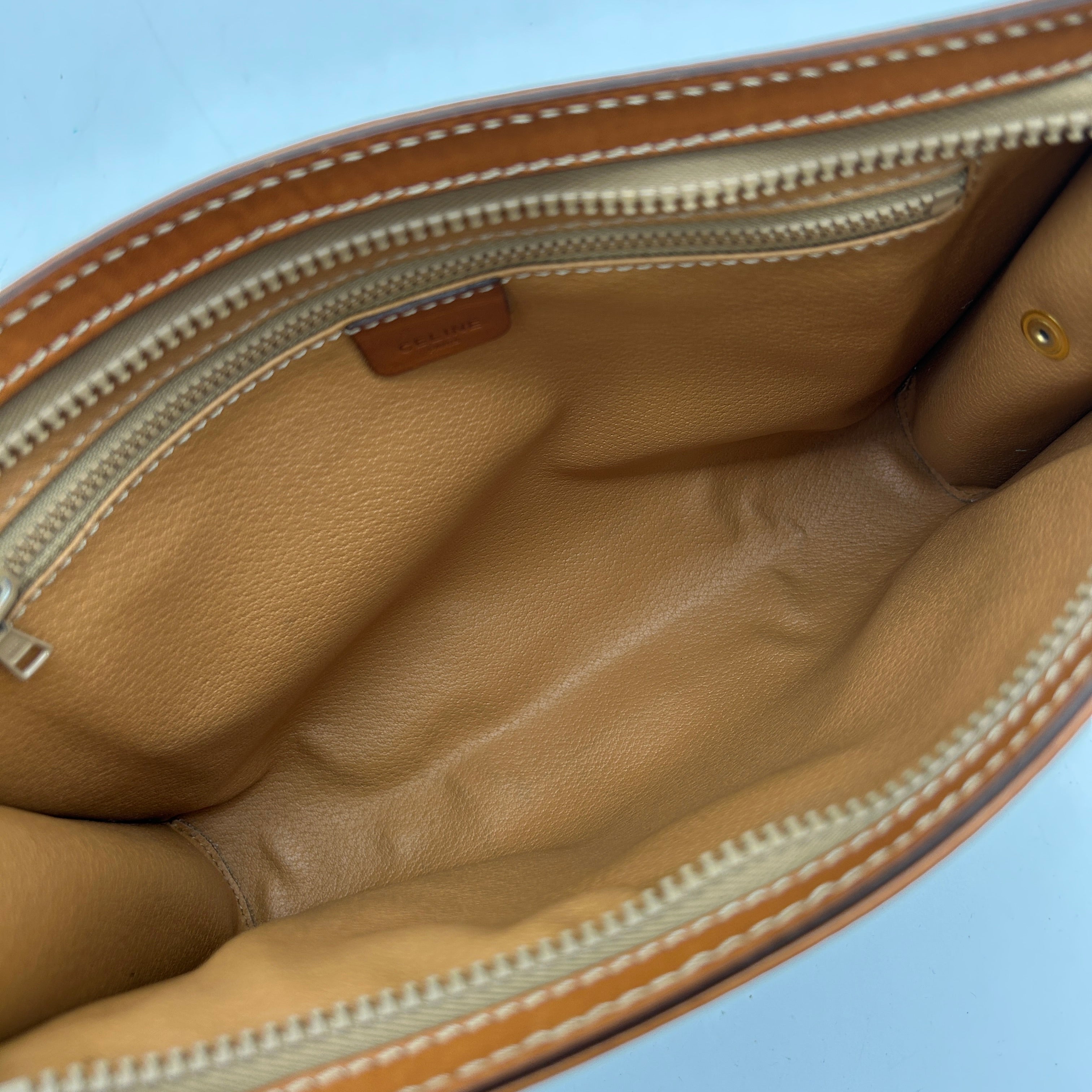 Celine Vintage Clutch B11302DTF3